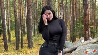 هذا الرجل يربط قضيبه وكراته بشريط مطاطي ليجعل القذف أكثر قوة